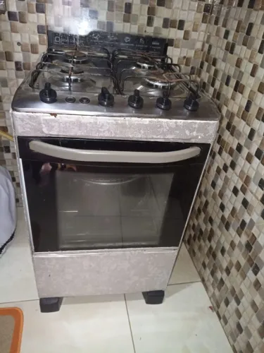 Vendo fogão de quatro bocas