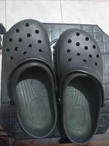 Crocs preto?