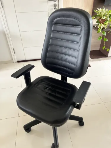 Cadeira giratória presidente 