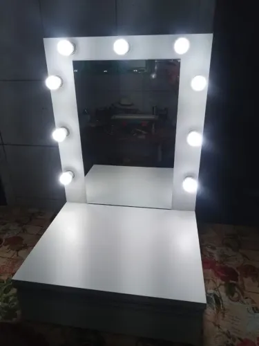 Penteadeira com luzes completa MDF