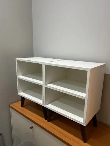 Kit com 2 mesas de cabeceira - cor branca