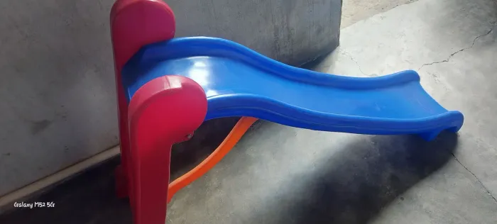 Escorregador infantil
