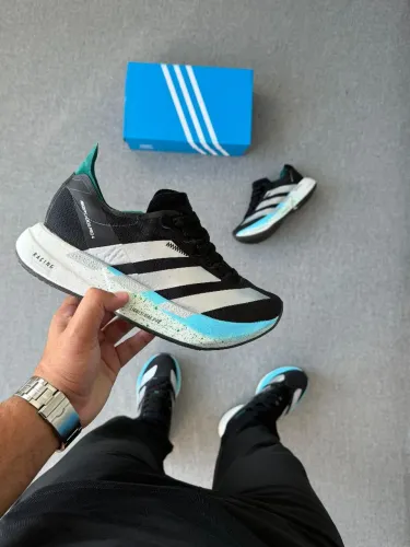 Adidas Adizero Pro 4 preto e azul 