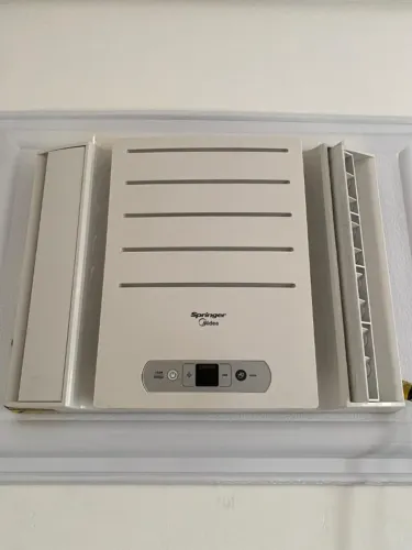 Ar Condicionado de janela Midea Springer 7500 BTU