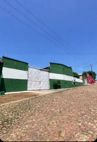 Prédio Comercial com Galpão e Doca - Excelente Localização(Crato)