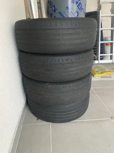 4 pneus 215/55R18 Continental 