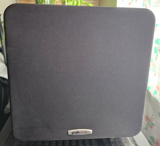 Subwoofer polkaudio
