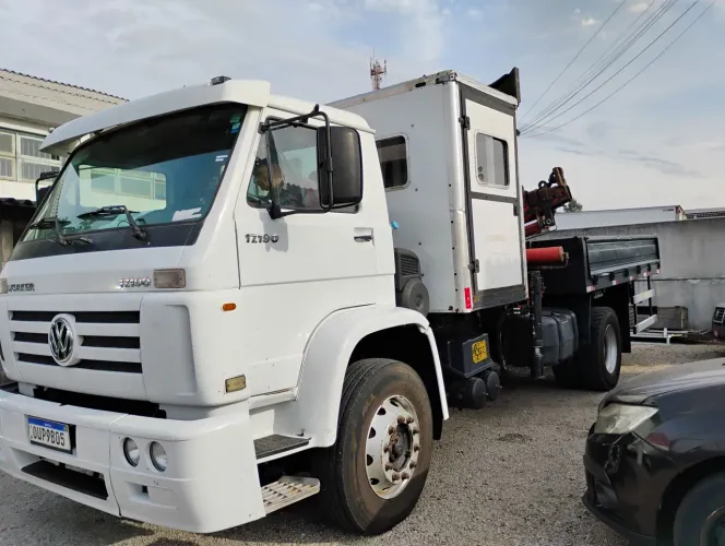 Volkswagen 17190 c/muke 2013.    255000