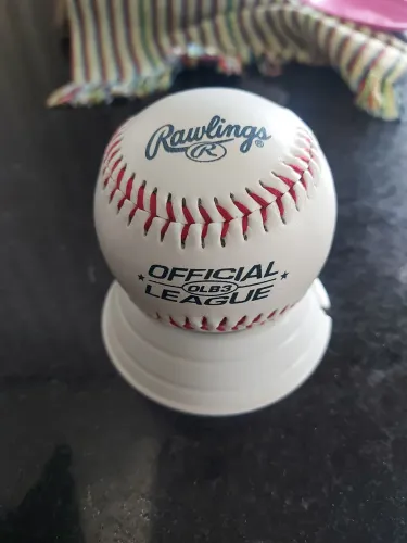 Bola Couro Baseball Oficial Profissional Rawlings com suporte