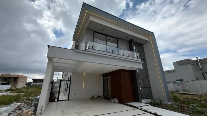 Casa duplex espaçosa e moderna, 267,14m² de área, boiler solar, Mosaico Ponta Negra