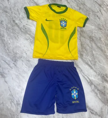 conjunto infantil da seleçao brasileira infantil de 2 a 8 anos