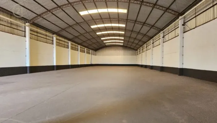 Barracão para alugar em Londrina, Industrial, com 960 m²