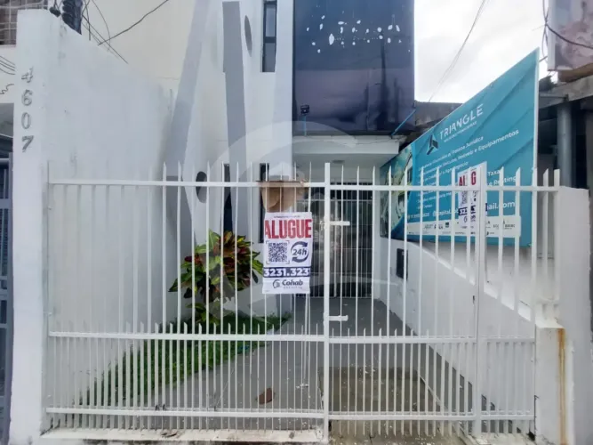 Prédio comercial Localizado no Bairro Grageru para Locação