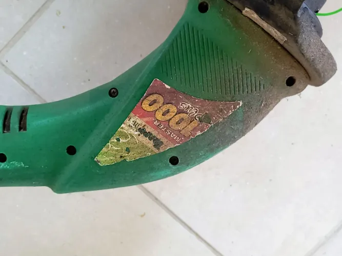 Aparador Grama Elétrico