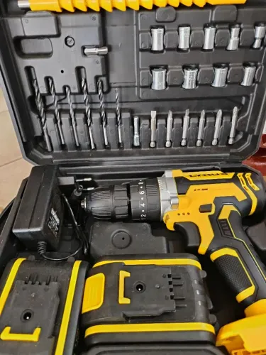 Parafusadeira a bateria 20v nova