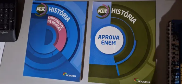 Livro Moderna Plus História Suplemento de Revisão e Aprova ENEM