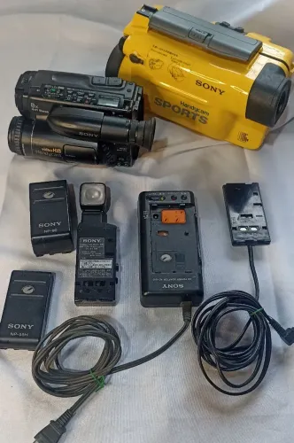 Filmadora Sony CCD-TR705 no estado