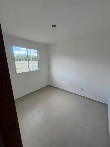 ? ALUGA-SE APARTAMENTO TÉRREO - 2 QUARTOS