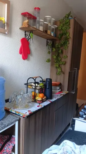 Vendo balcão de cozinha e paneleiro