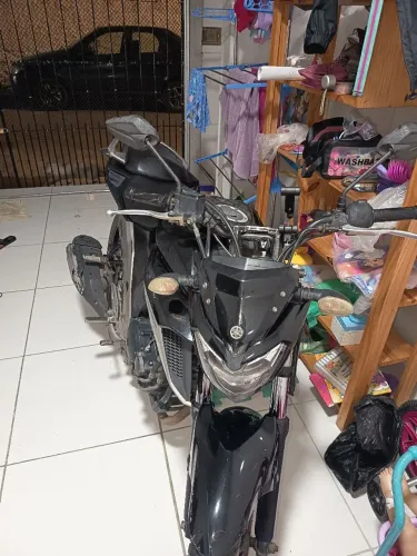 Moto Yamaha Fz25