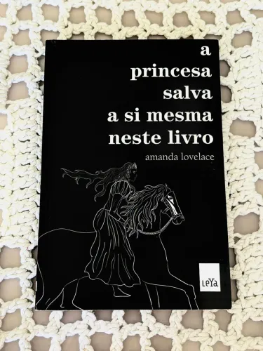 Livro: A princesa salva a si mesma neste livro - Amanda Lovelace