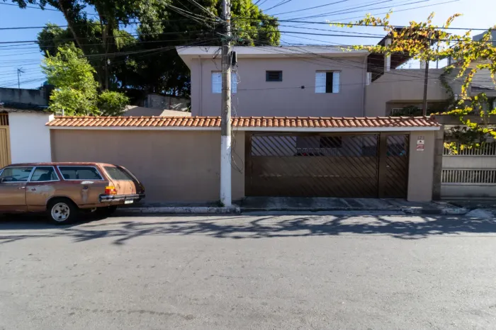 Sobrado para venda em Vila Carbone com 3 quartos, 189m²