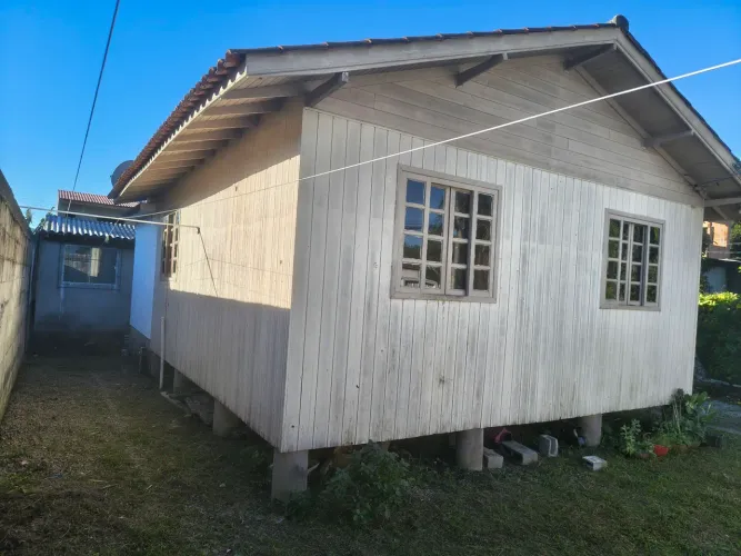 Casa e galpão no mesmo terreno 