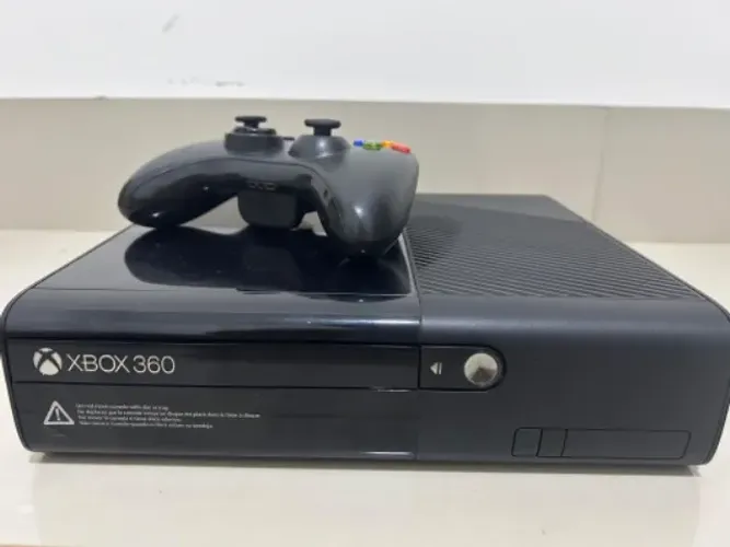 XBOX 360 SLIM BLOQUEADO