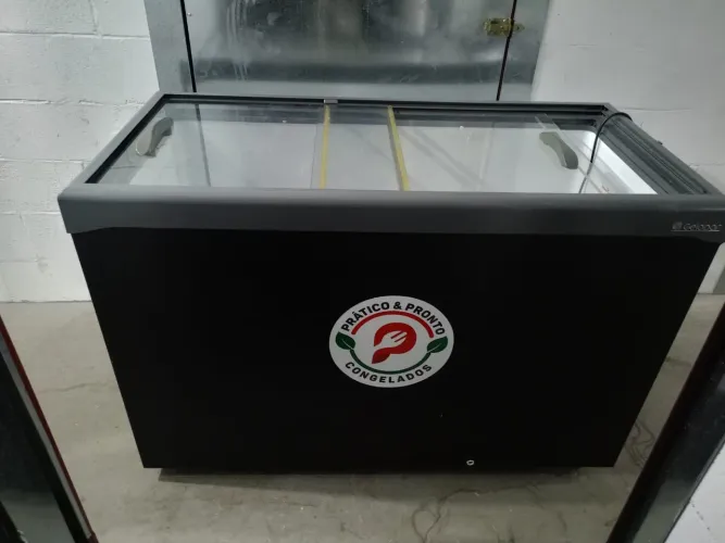 Freezer horizontal Gelopar 410 littos,comprado zero ,funciona perfeitamente,220vts
