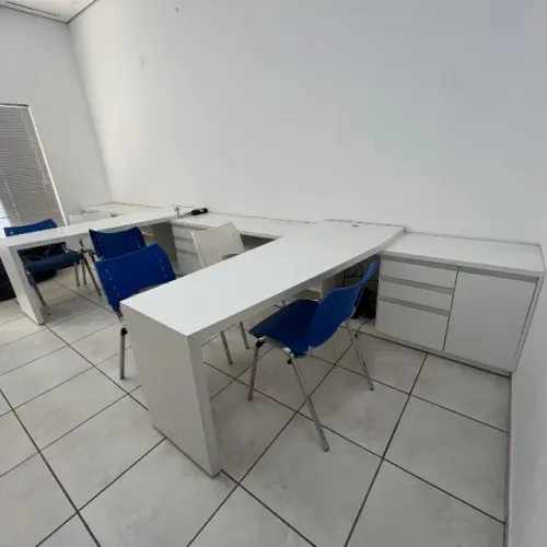 Móveis para escritório ou sala de estudo