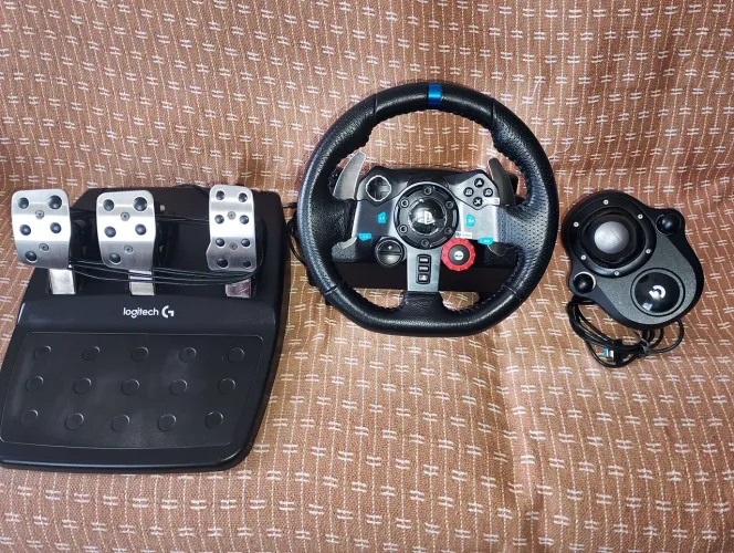 Volante G29 completo (só vendo)