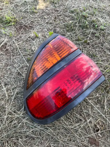 Lanterna esquerda Original Renault Laguna 