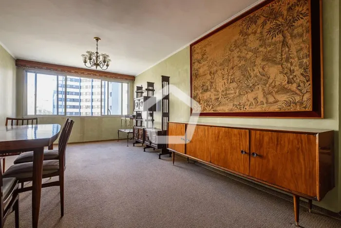 Apartamento de 3 quartos em São Paulo, com iluminação natural e decoração de alta qualidad