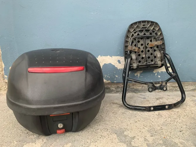 Suporte com baú