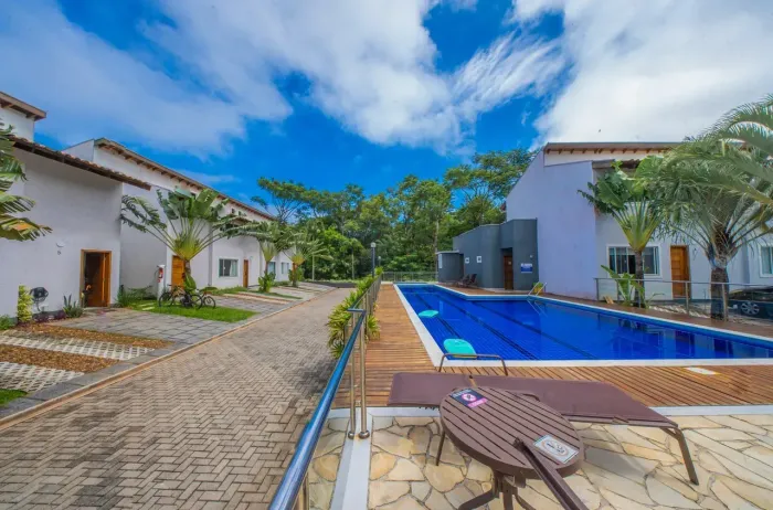 Casa de condomínio para venda possui 112 metros quadrados com 3 quartos