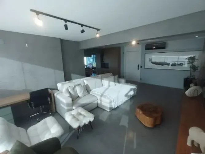Cobertura Penthouse 200m² em Pinheiros para Locação com 3 suítes, 3 Vagas de Garagem por R