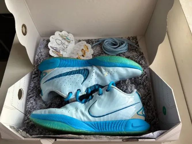Nike LeBron XXI ? Azul (FQ4052-400)