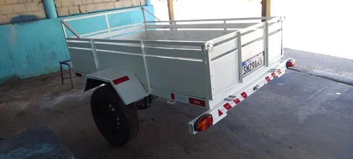 Carretinha para carro 1,20 X 2,00 X 0,40