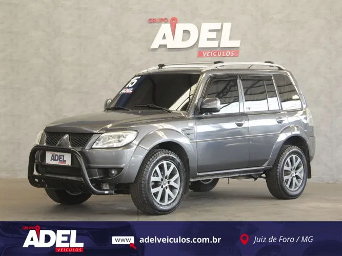 Mitsubishi Pajero TR4 2.0 Flex 16V 4X2 Mec. 2015
