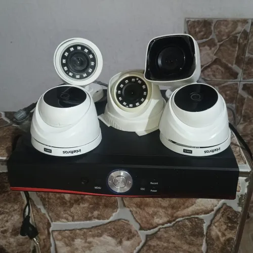 Kit CFTV Completo com 5 câmeras por apenas R$ 650,00