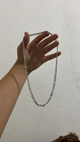 Vende-se correntinha de prata