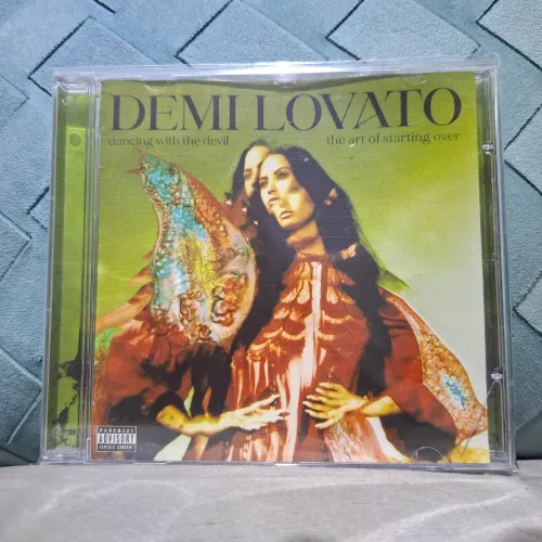 CD DANCING WITH THE DEVIL STANDARD DEMI LOVATO