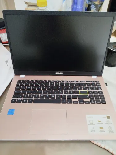 Notebook Asus rose, com garantia.