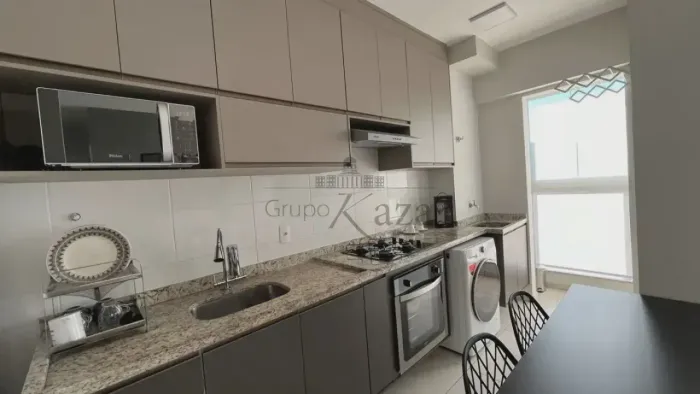 Oportunidade - Apartamento Mobiliado - Edifício Green Life - Vila Branca - 02 dormitórios 