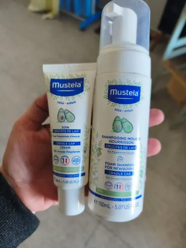kit mustela crosta lactea shampoo e creme couro cabeludo recém nascido