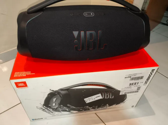 JBL boombox 3