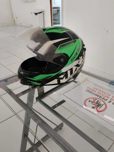 Capacete