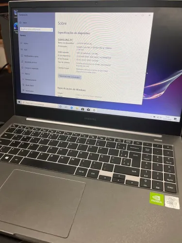 Notebook Samsung i7 8GB NVIDIA MX110 1TB