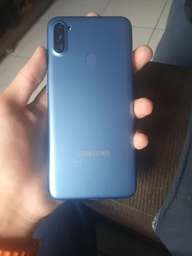 Samsung a11 usado