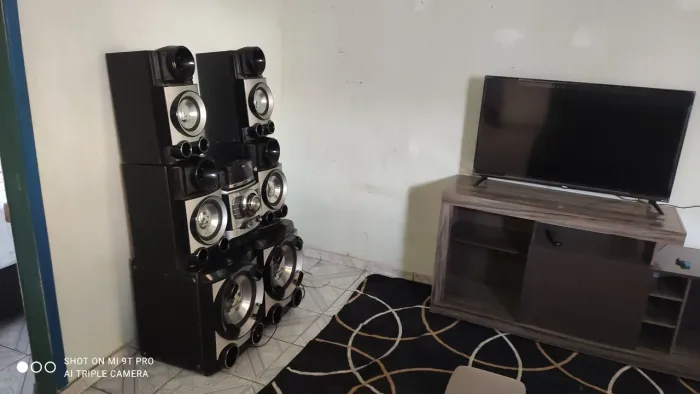 Som da lg muito grande treme tudo vendo barato 